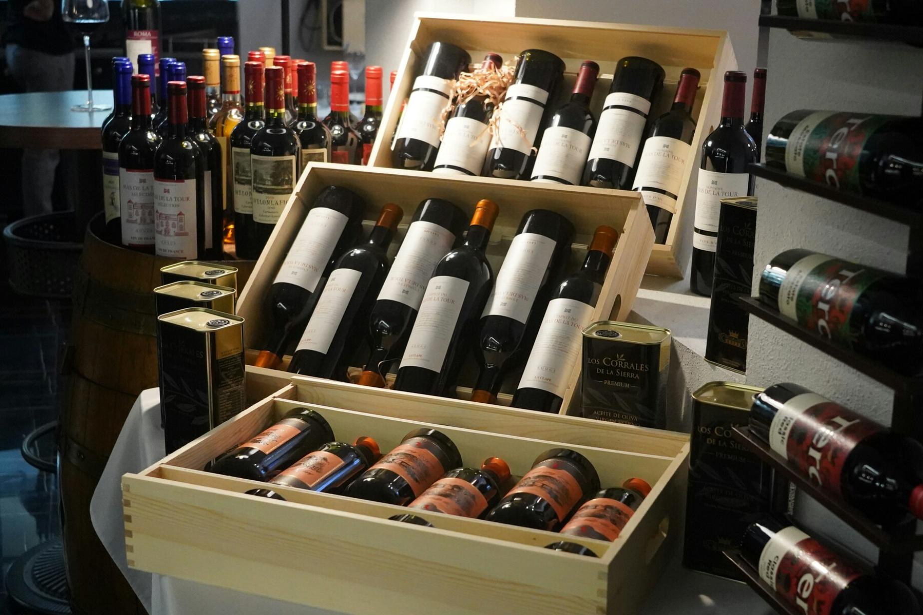 Cómo montar una tienda de vinos online en España (2026)