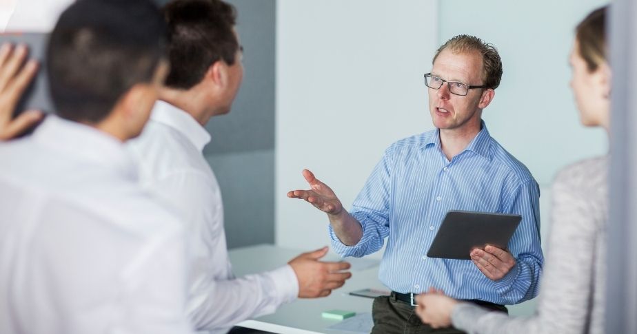 ¿Cómo ser un profesional de las Relaciones Públicas (RRPP)? Guía completa
